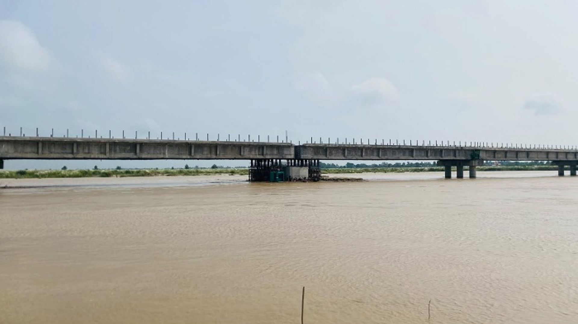 १५ वर्षदेखि रुग्ण कमला पुलको निर्माण अन्तिम चरणमा, दुई महिनाभित्र सञ्चालनमा ल्याइने